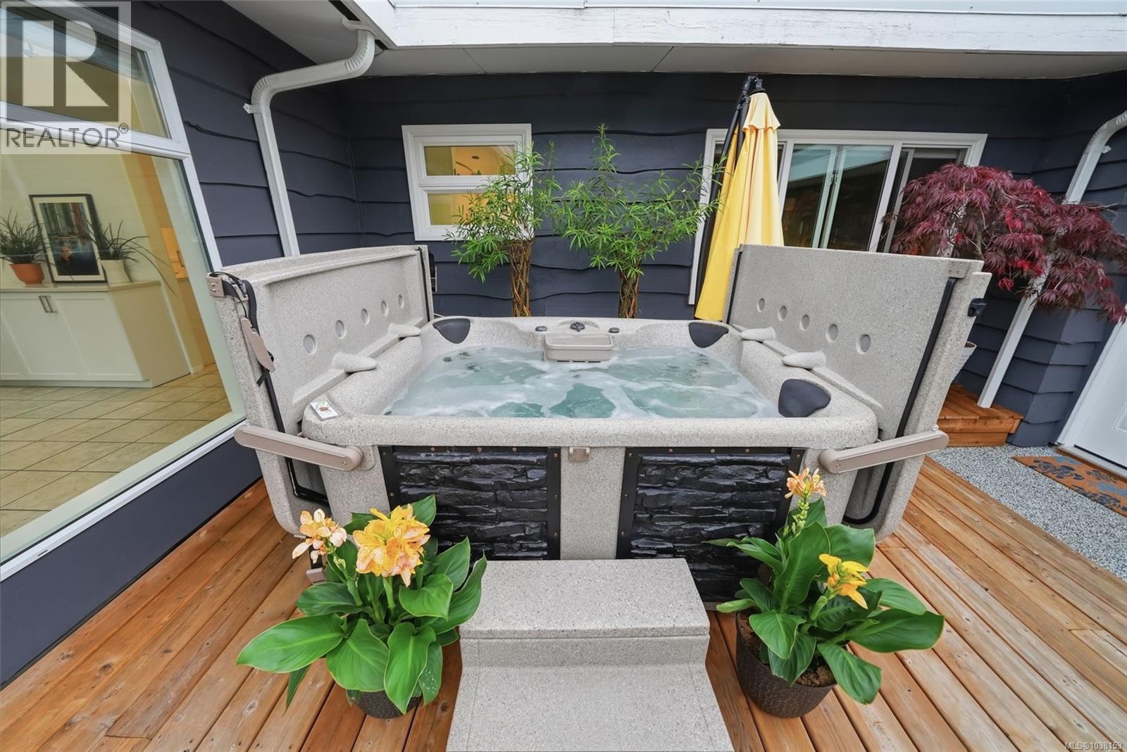 221 Elizabeth Ave - 27