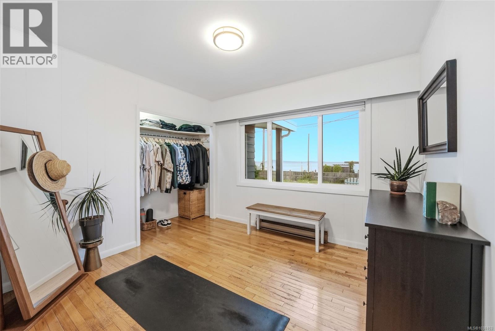 221 Elizabeth Ave - 34