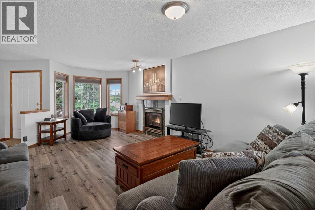 84 Hidden Spring Close NW — photo 9