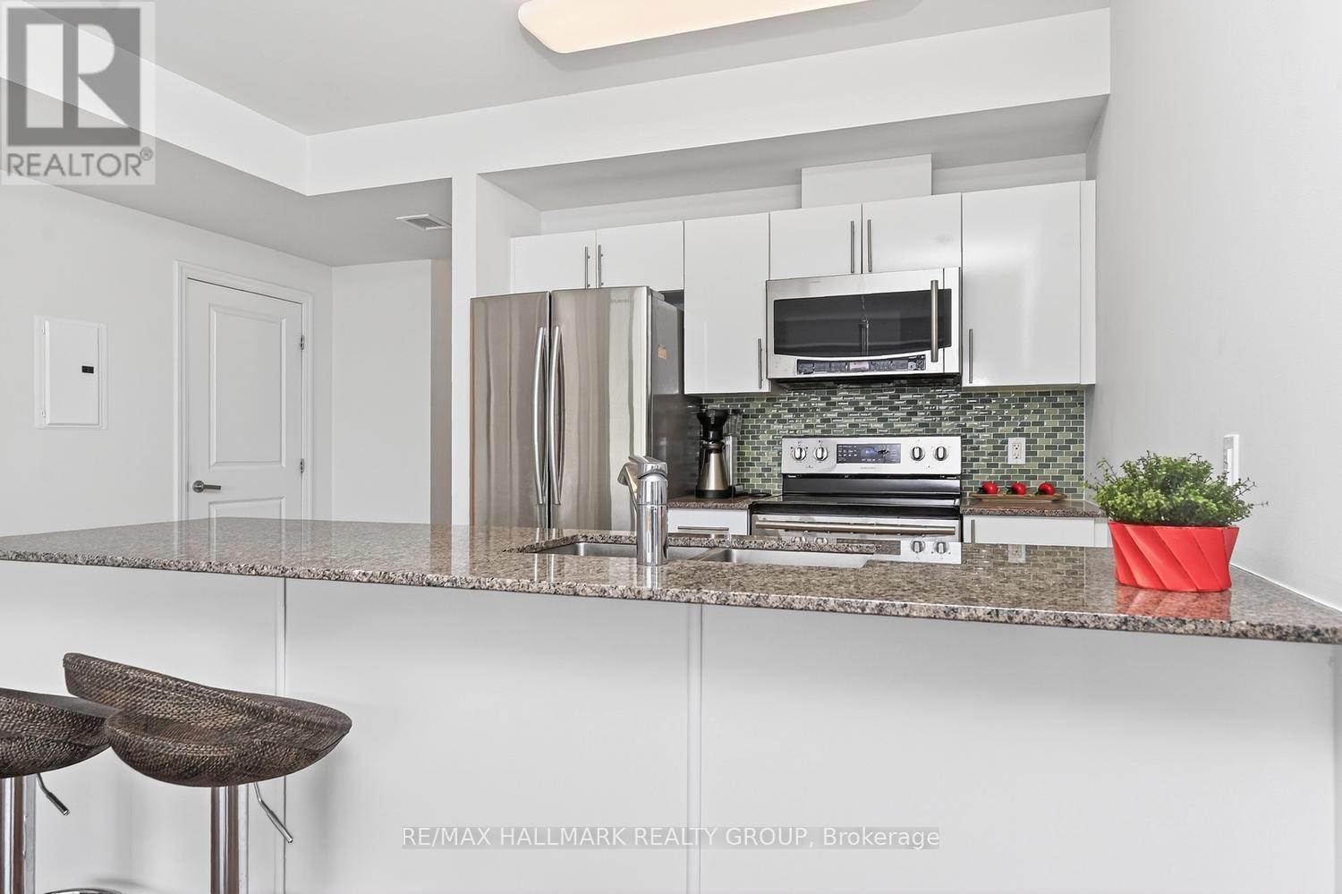 2 Bed, 2 Bath House for Sale in Ottawa – 1107 – 90 LANDRY STREET, Ottawa – MLS# X13434880 - Image 16