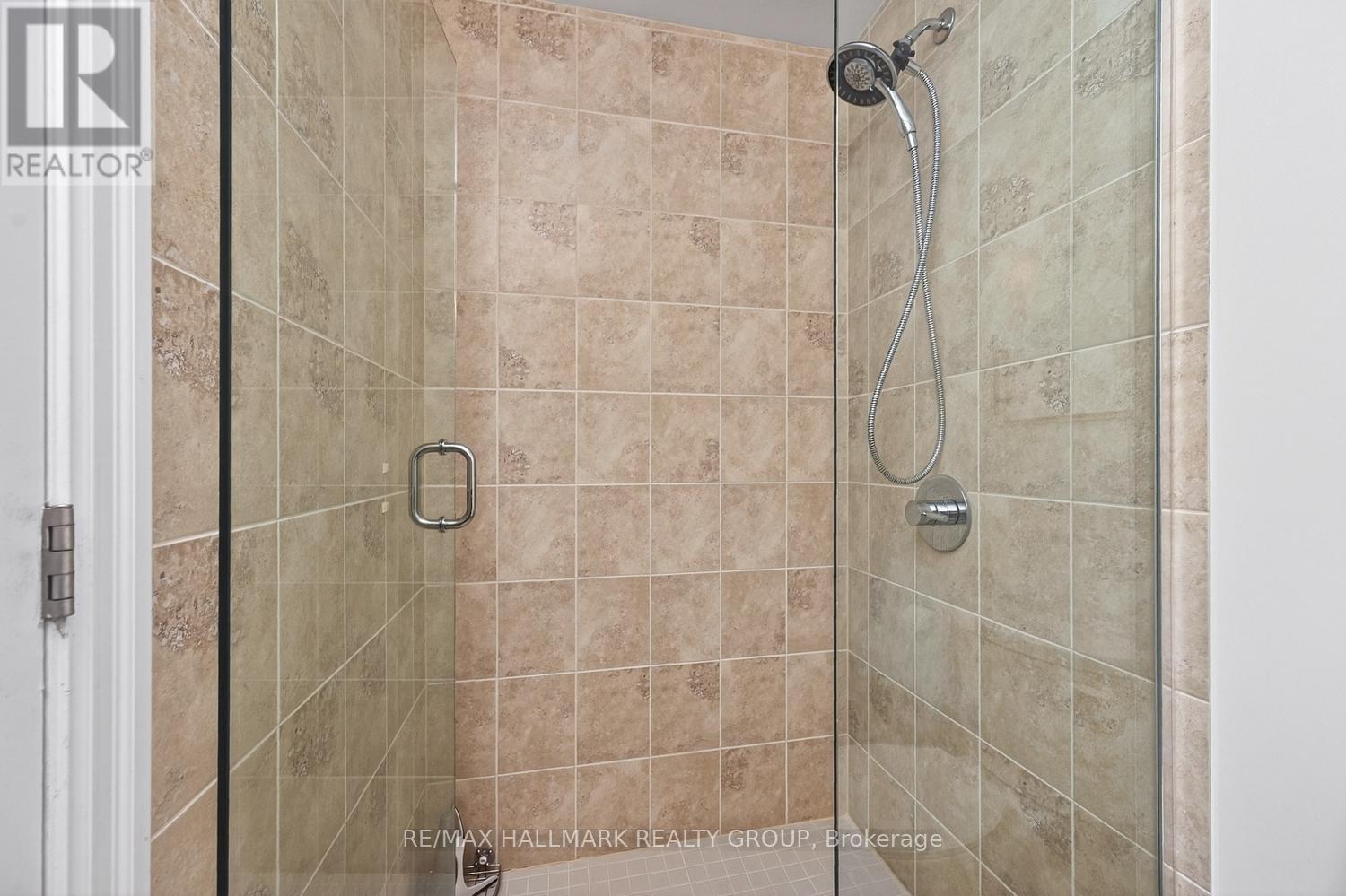 2 Bed, 2 Bath House for Sale in Ottawa – 1107 – 90 LANDRY STREET, Ottawa – MLS# X13434880 - Image 21