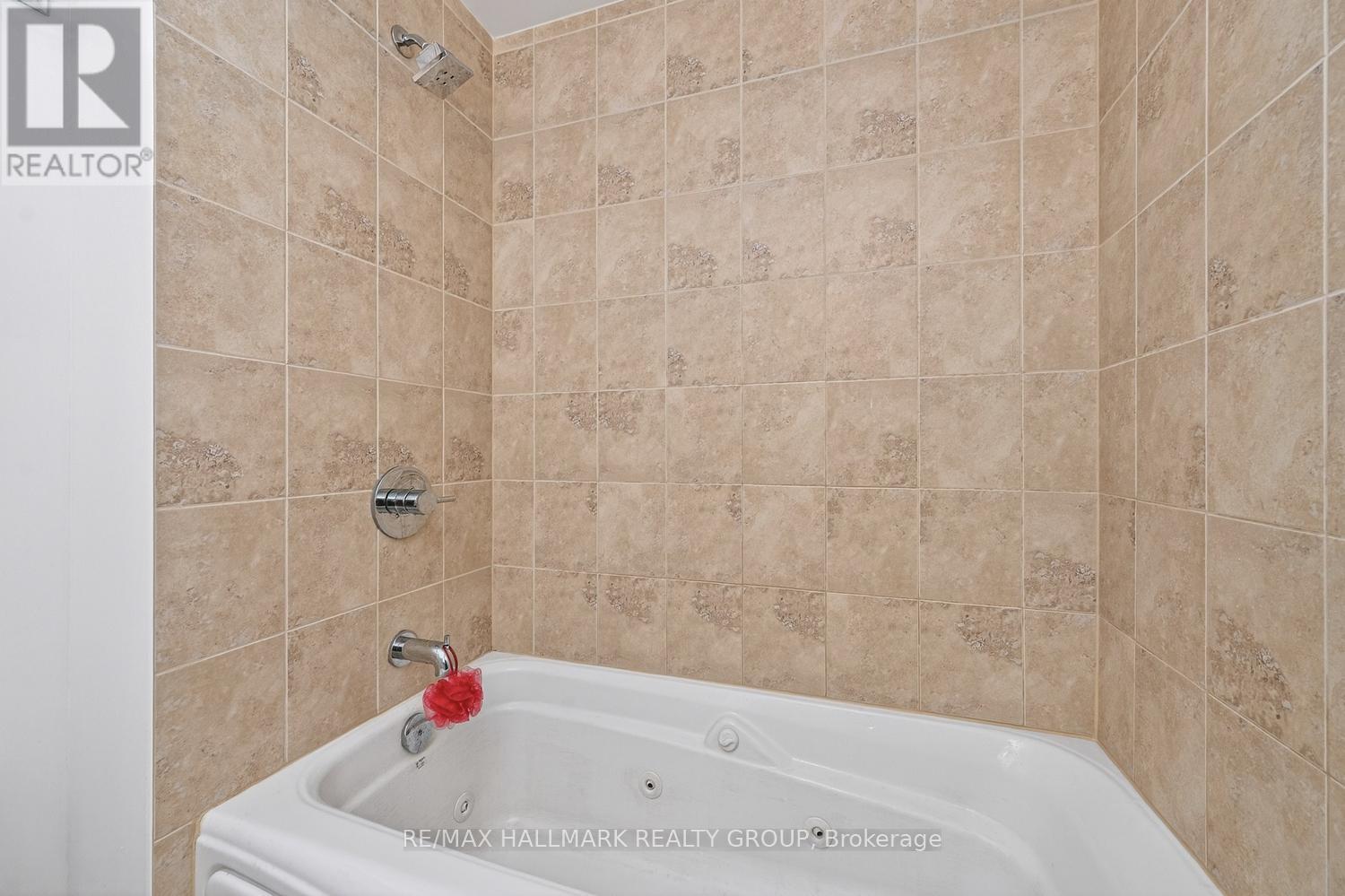 2 Bed, 2 Bath House for Sale in Ottawa – 1107 – 90 LANDRY STREET, Ottawa – MLS# X13434880 - Image 27
