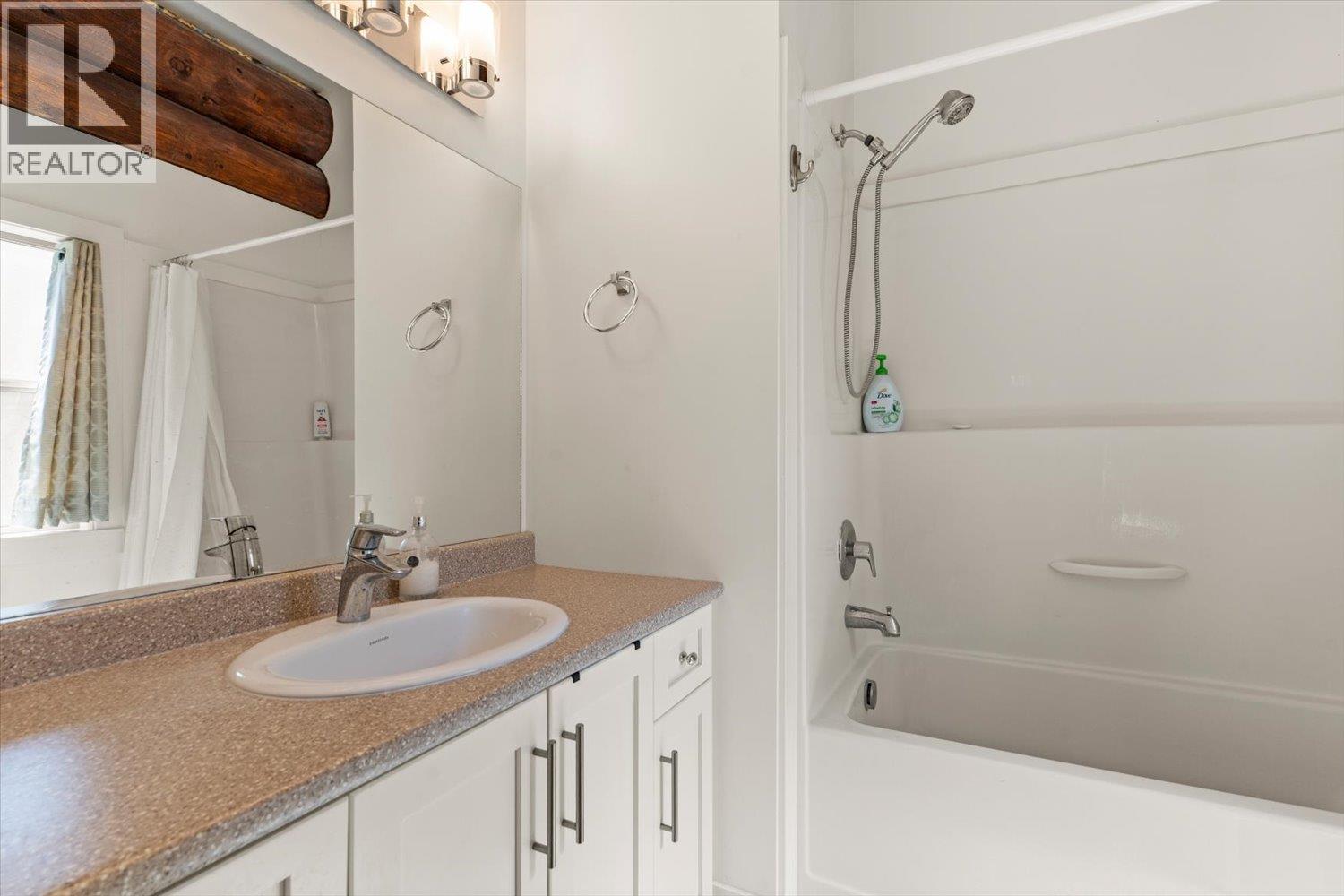 8605 Old Kamloops Road - 17