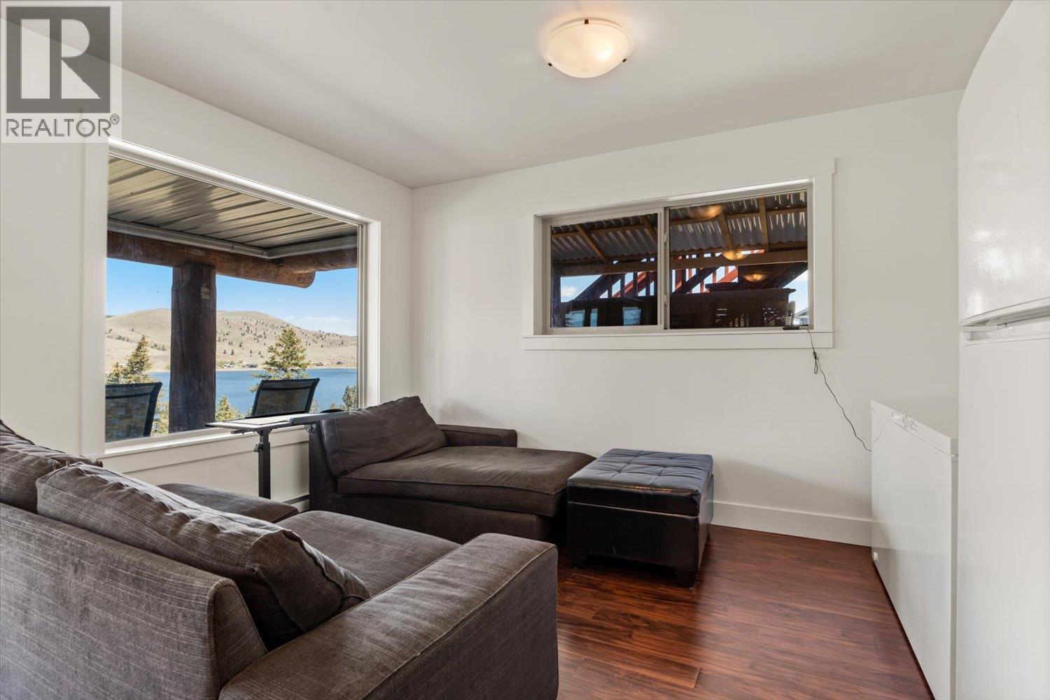 8605 Old Kamloops Road - 29