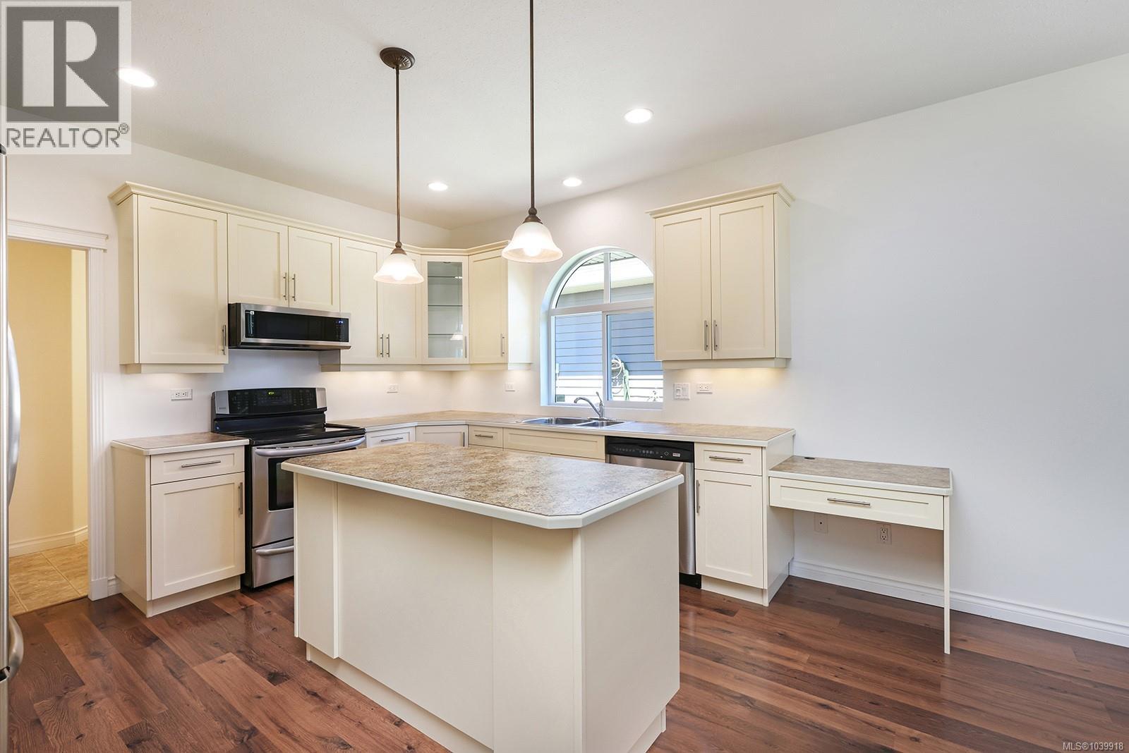 #382 3399 Crown Isle Dr - 10