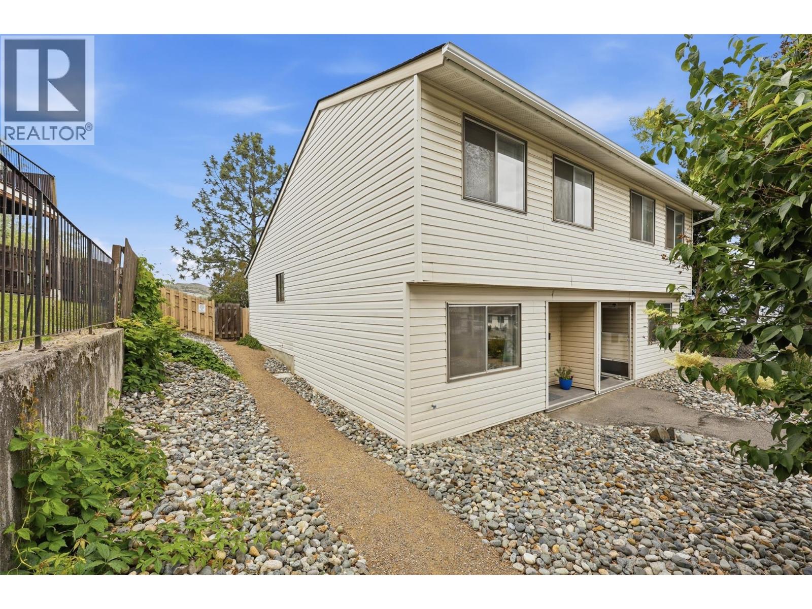 #34 460 Dalgleish Drive - 3