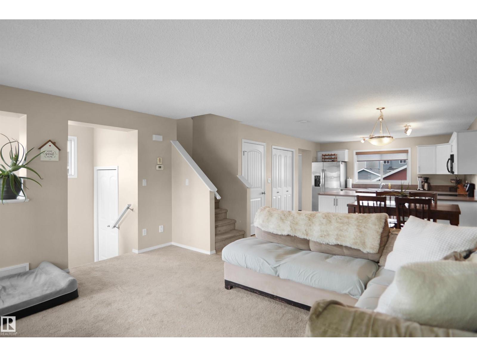292 SIMMONDS WY — photo 9