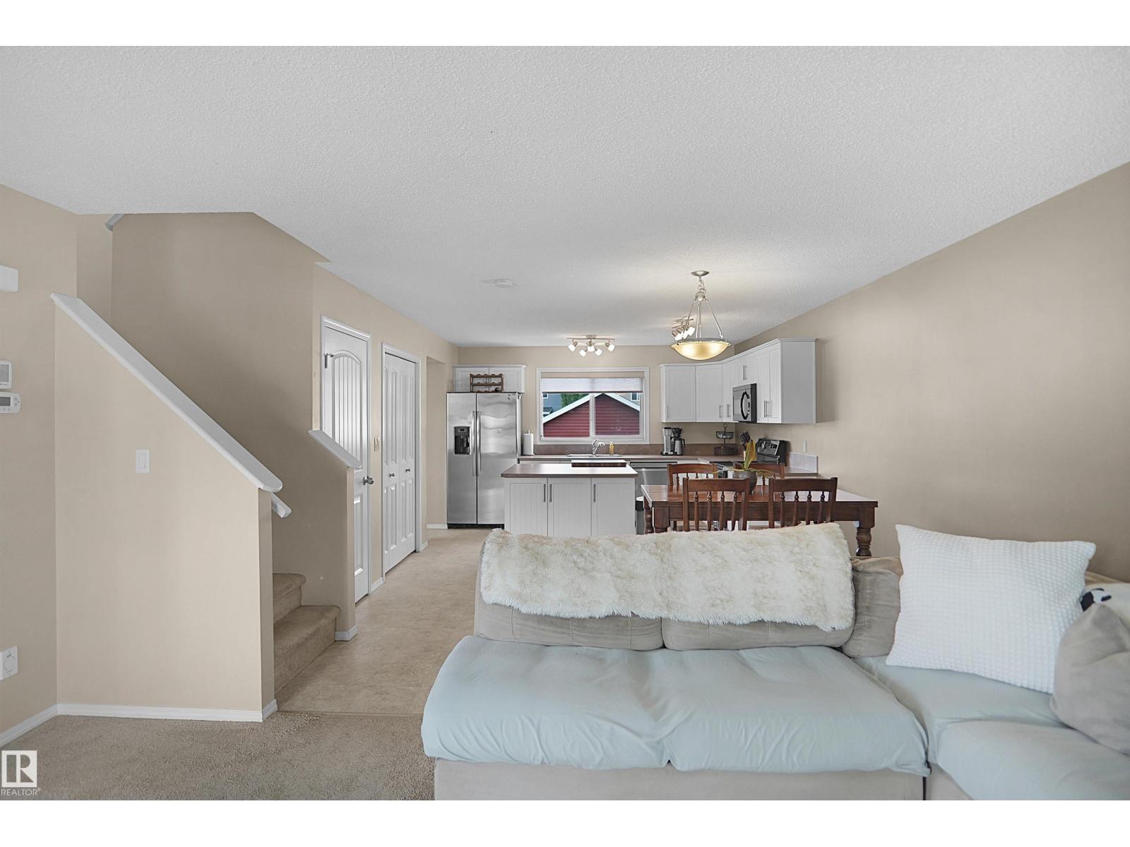292 SIMMONDS WY — photo 10
