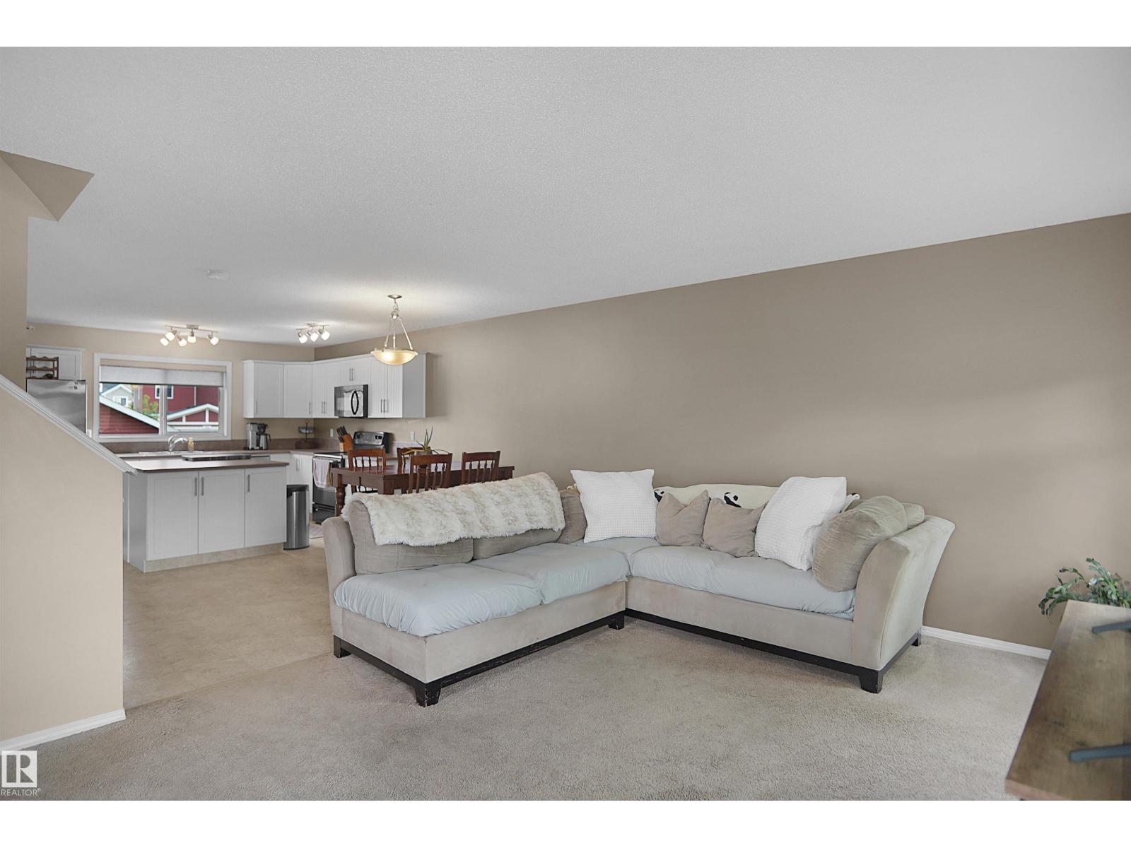 292 SIMMONDS WY — photo 11
