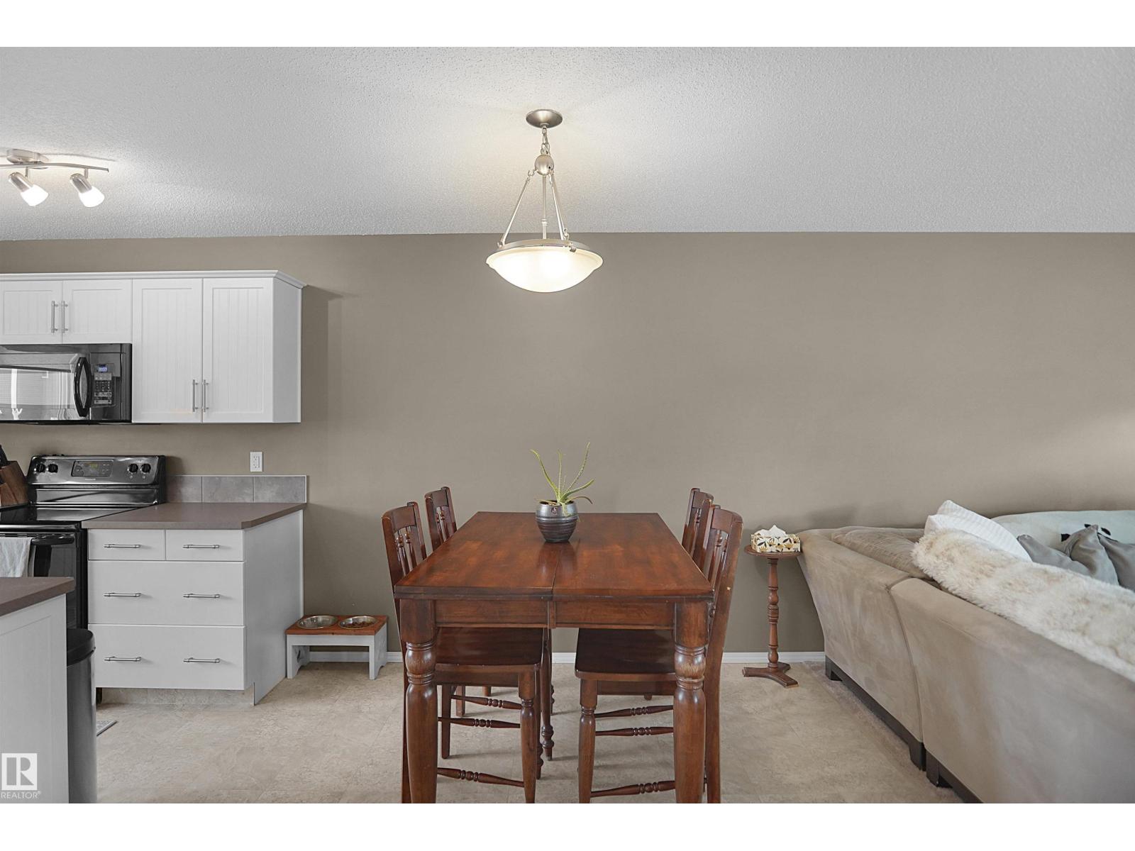 292 SIMMONDS WY — photo 13