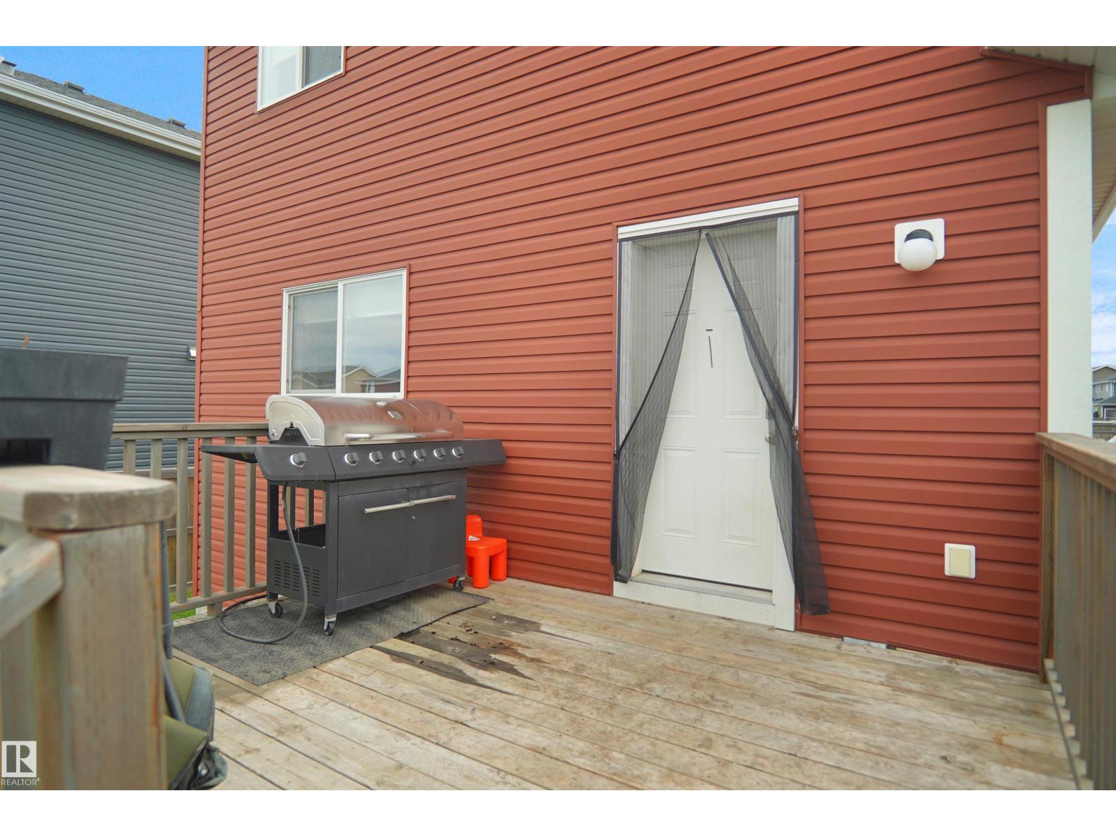 292 SIMMONDS WY — photo 39