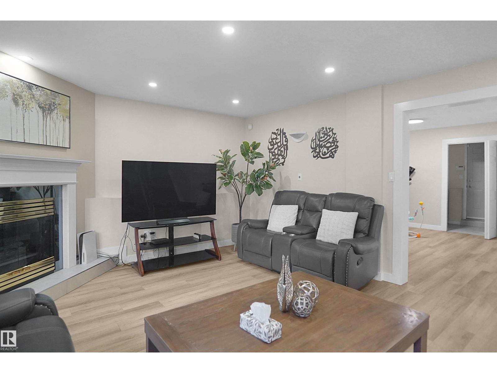 15536 70 ST NW — photo 22