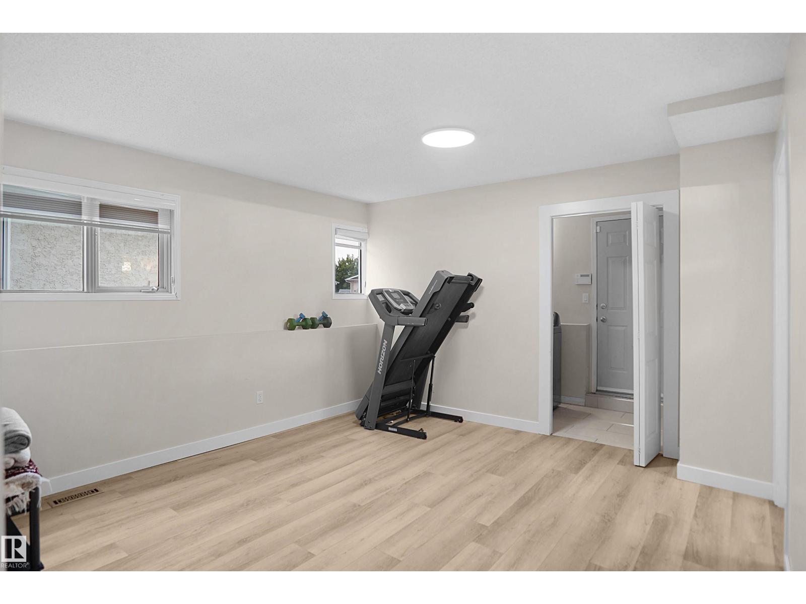 15536 70 ST NW — photo 33