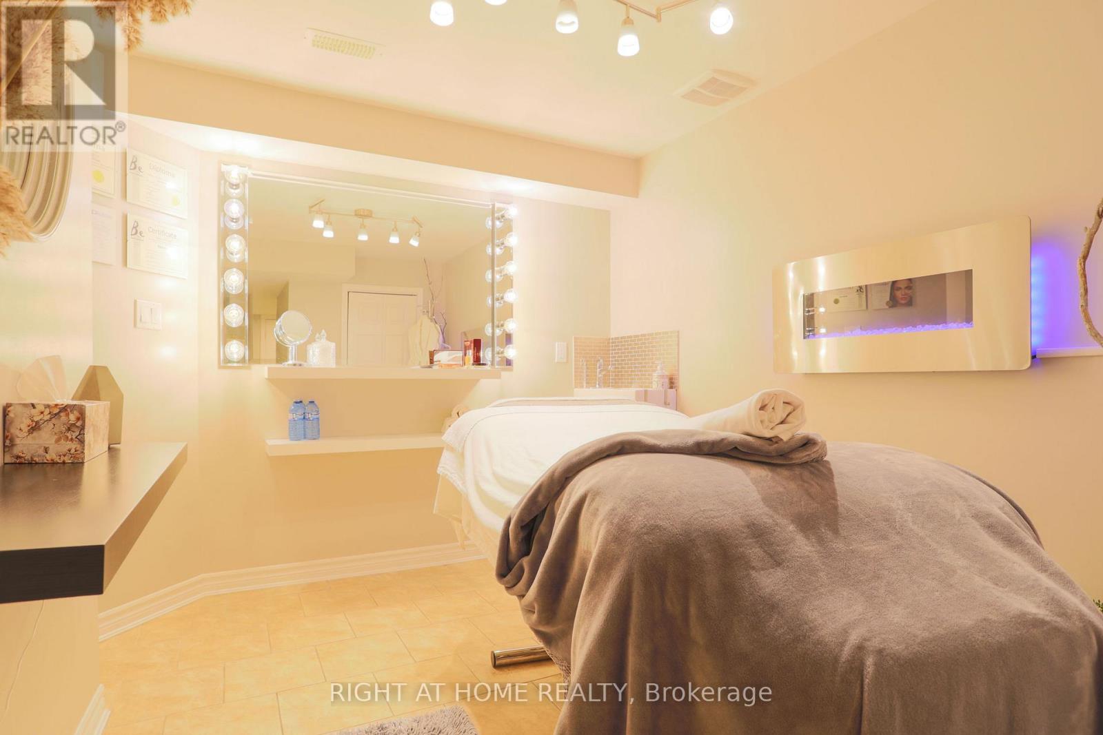 263 GOLDEN ORCHARD ROAD - 42