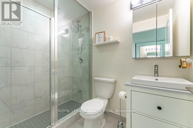 ##1907 15 ZORRA STREET - 29
