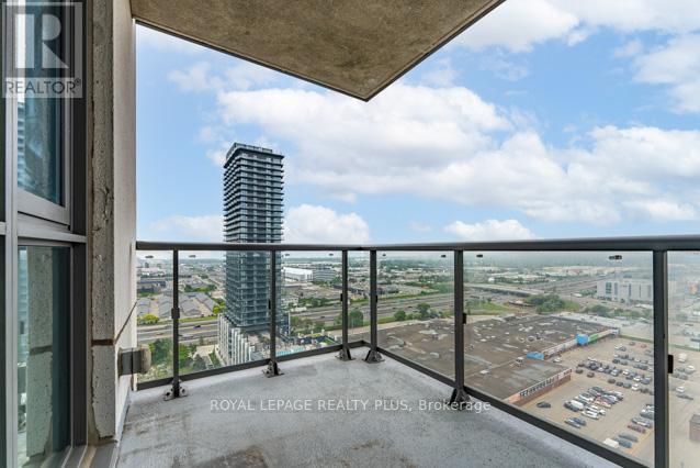 ##1907 15 ZORRA STREET - 30