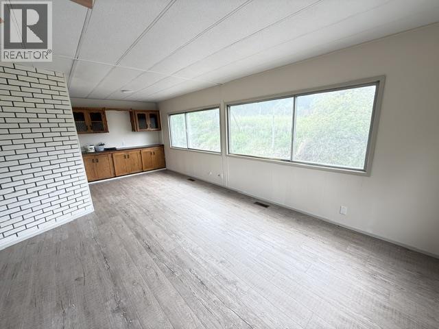 #102 3001 N MACKENZIE AVENUE - Image 3