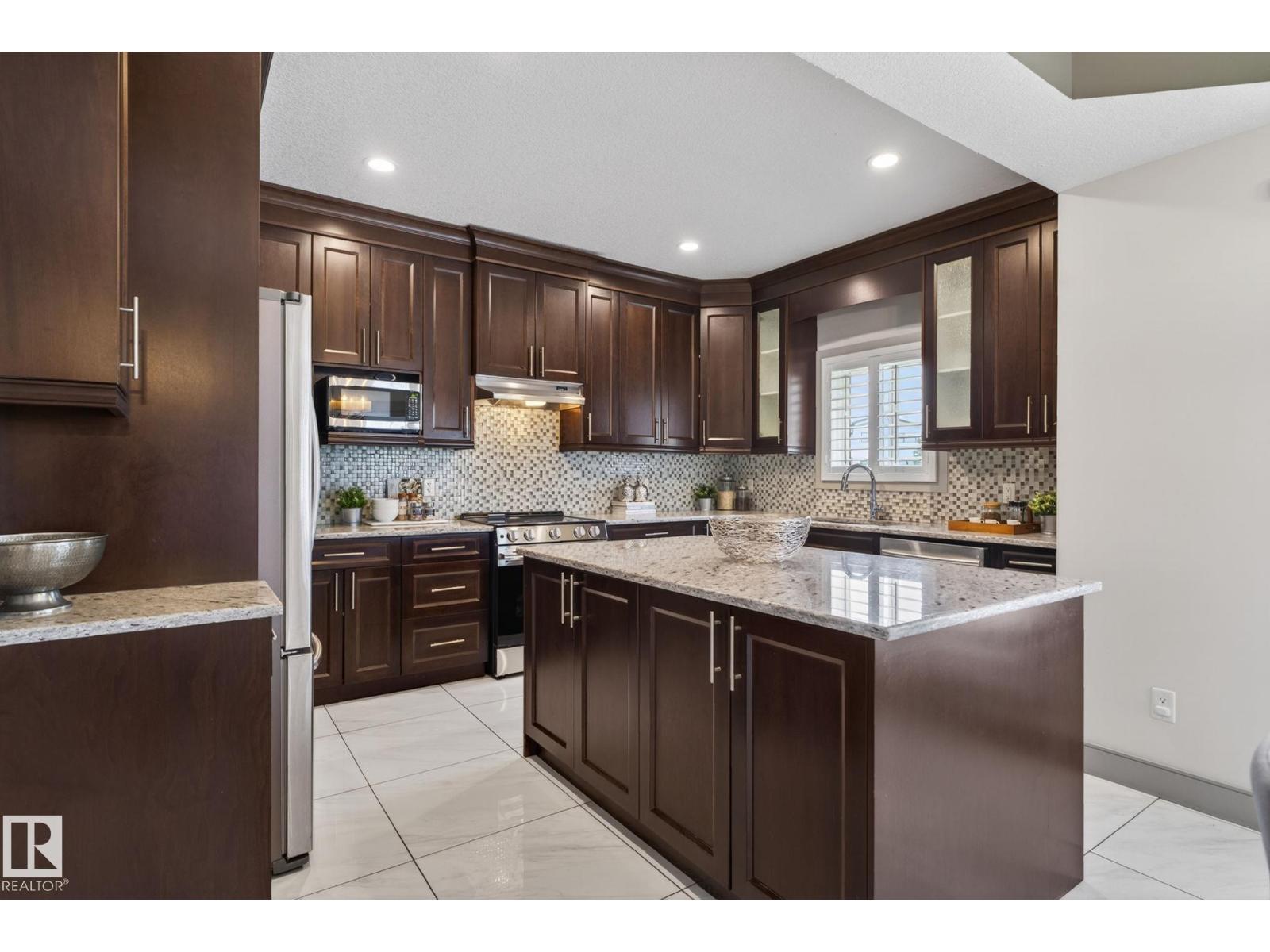 647 FRASER VISTA VS NW — photo 23