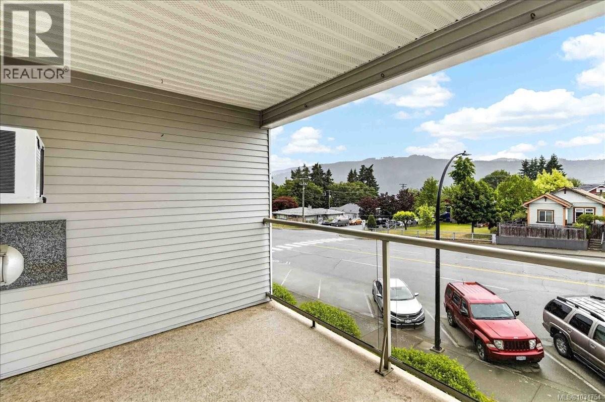 #205 2825 3rd Ave - 14