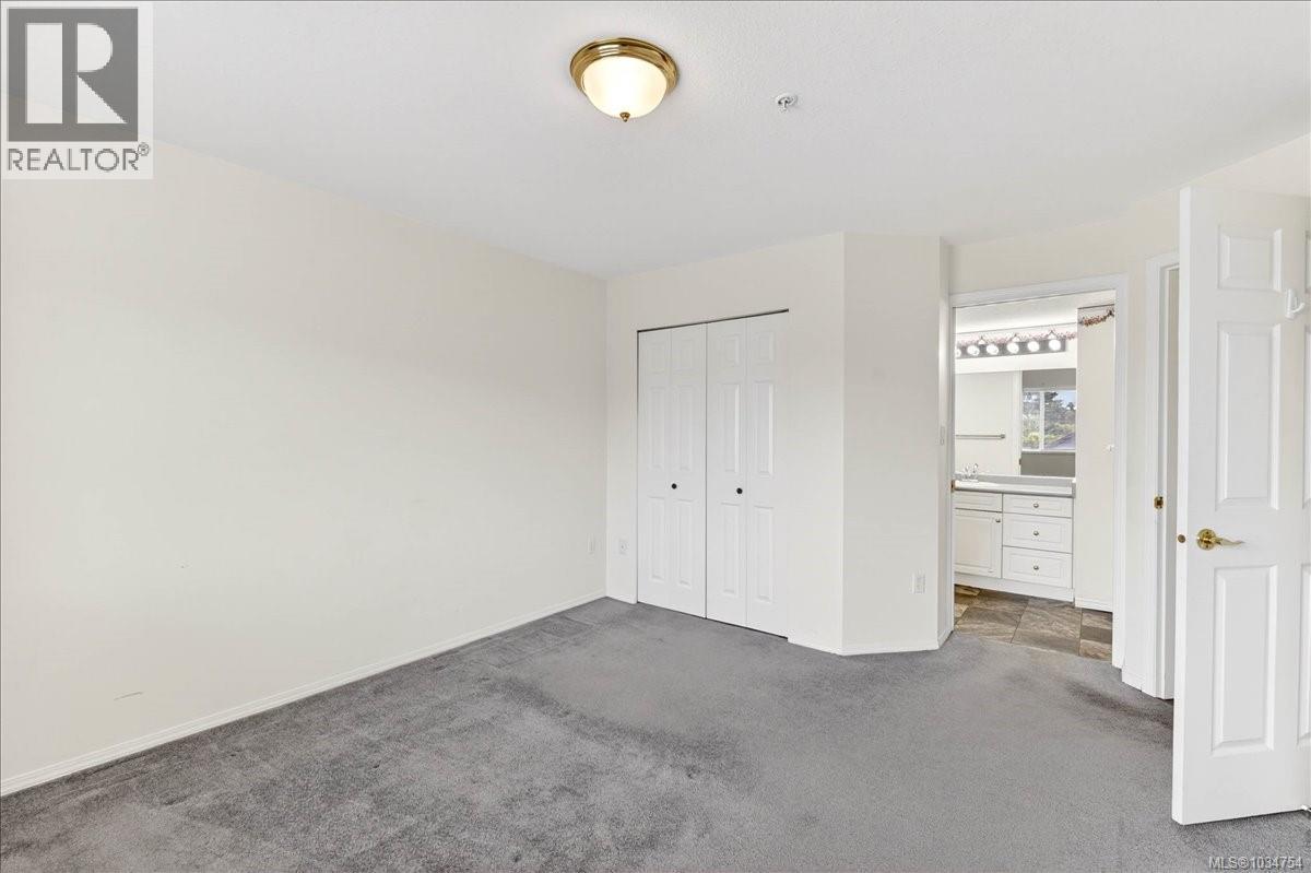 #205 2825 3rd Ave - 22