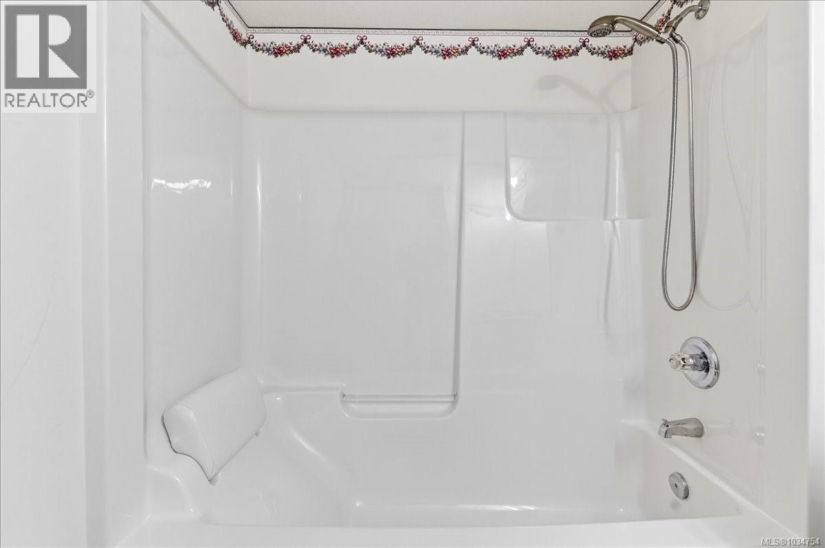 #205 2825 3rd Ave - 25