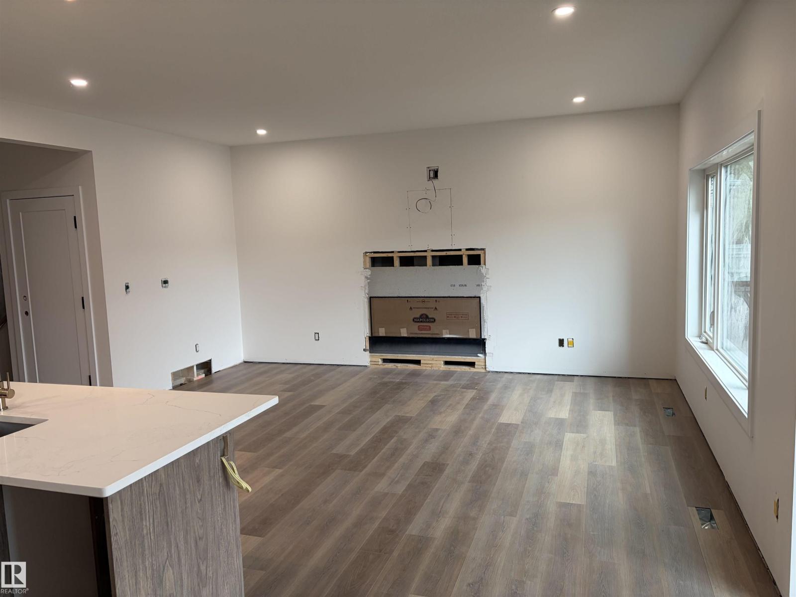30 ELSINORE PL NW — photo 15