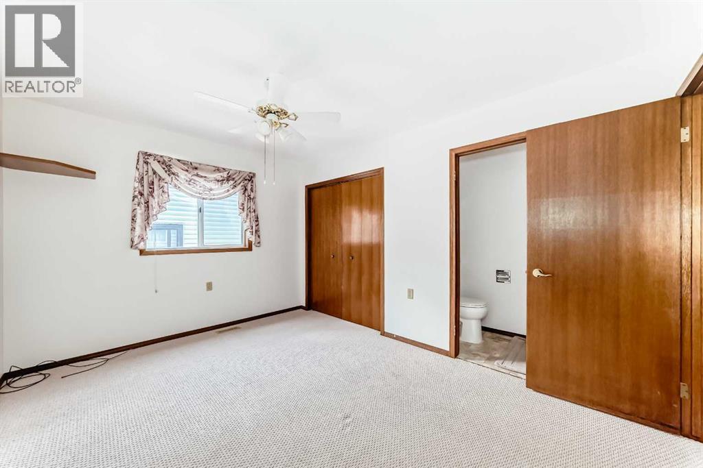 36 Woodside Close NW — photo 20