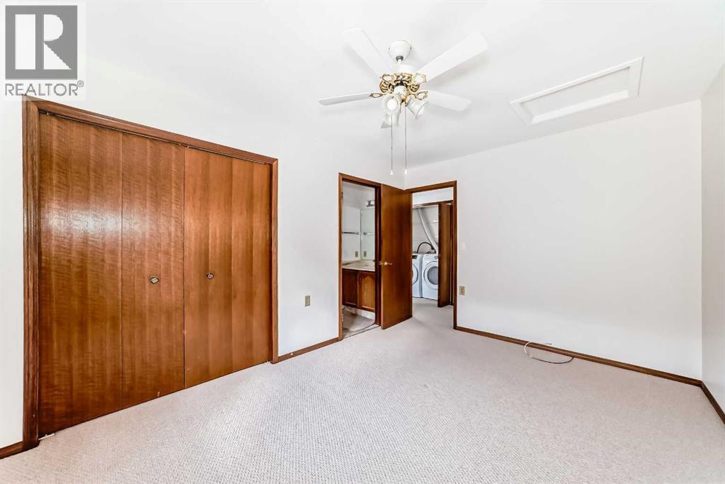 36 Woodside Close NW — photo 21