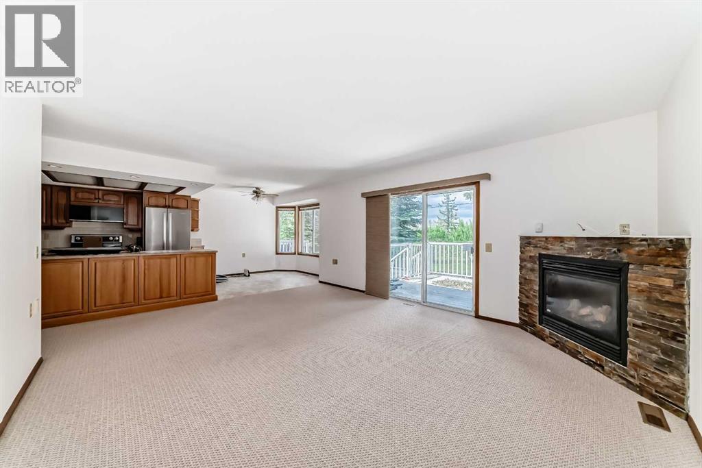 36 Woodside Close NW — photo 12
