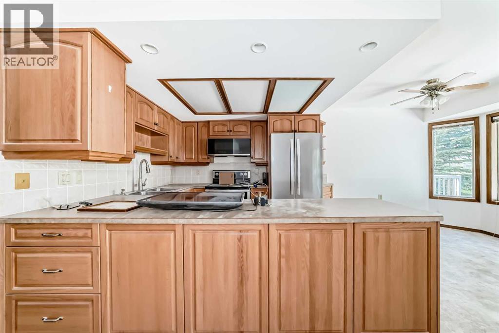36 Woodside Close NW — photo 7
