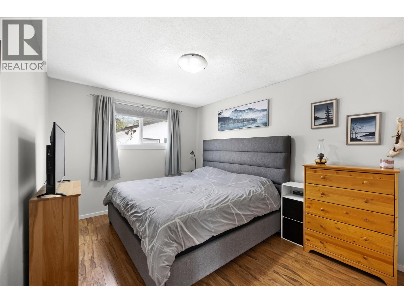 1472 Columbia Street - 24
