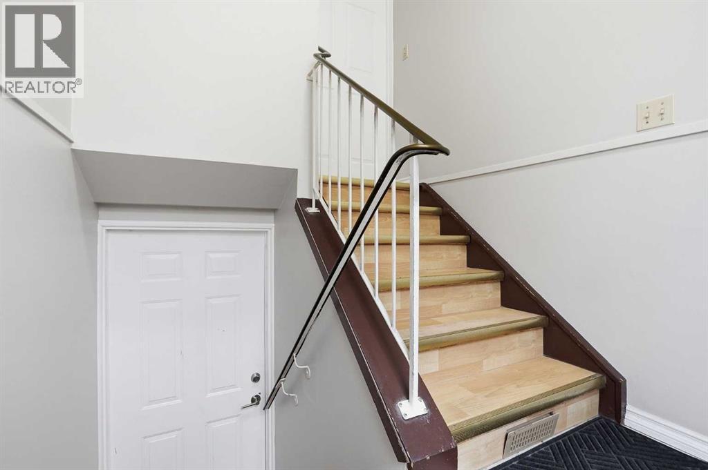 LANDING TO UP AND DOWN - An exterior door provides an extra layer for security and allows you to have access to a dry landing before you enter your suite