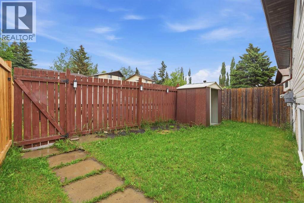 FENCED YARD