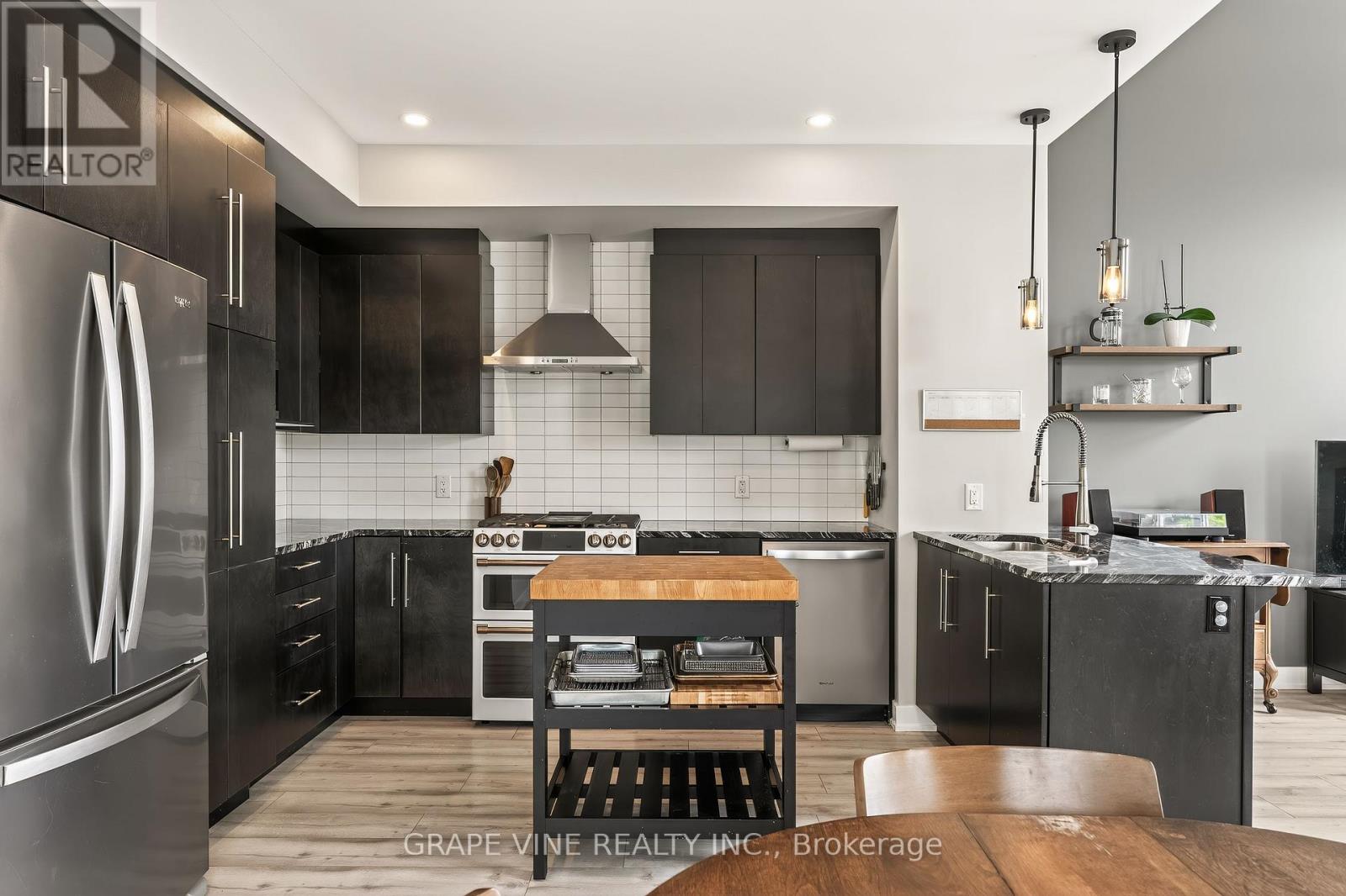 3 Bed, 5 Bath House for Sale in Ottawa – 4802 ABBOTT STREET E, Ottawa – MLS# X13434970 - Image 10