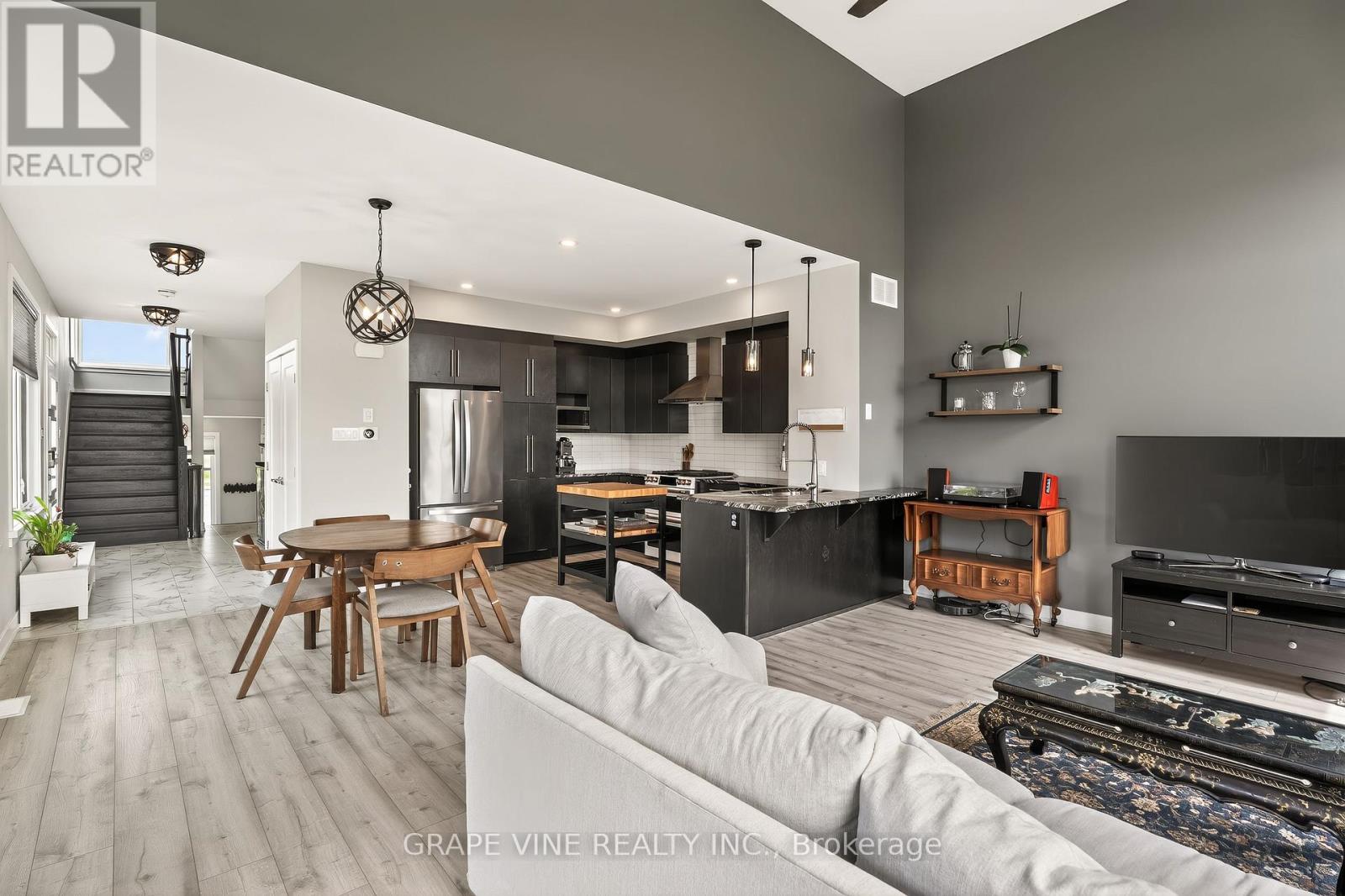 3 Bed, 5 Bath House for Sale in Ottawa – 4802 ABBOTT STREET E, Ottawa – MLS# X13434970 - Image 14