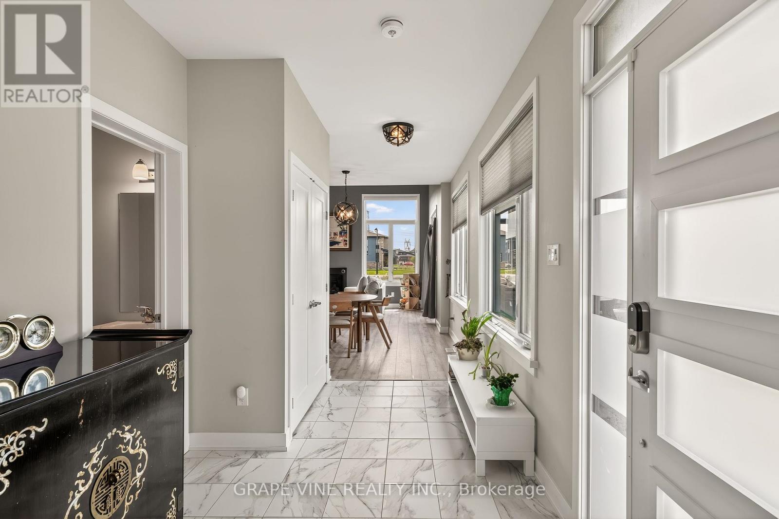 3 Bed, 5 Bath House for Sale in Ottawa – 4802 ABBOTT STREET E, Ottawa – MLS# X13434970 - Image 6