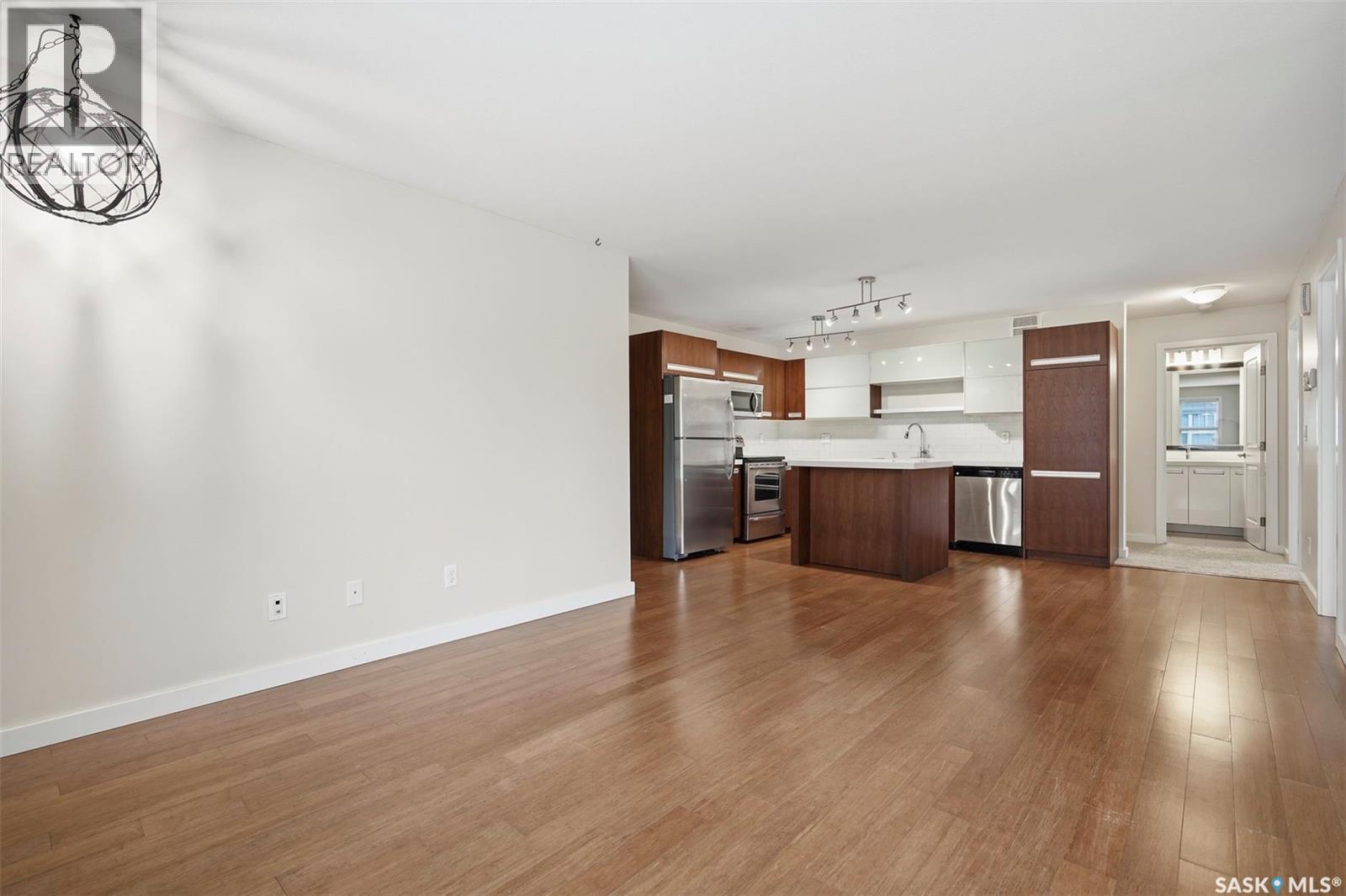 409 1015 Patrick CRESCENT - photo 5