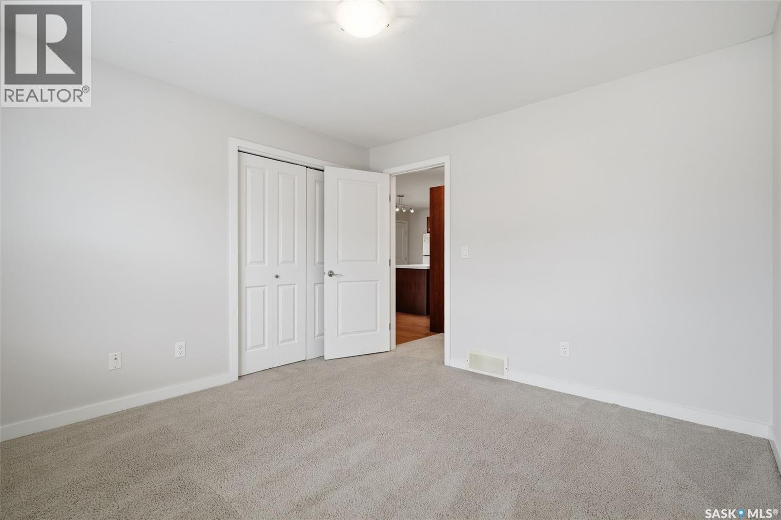 409 1015 Patrick CRESCENT — photo 12