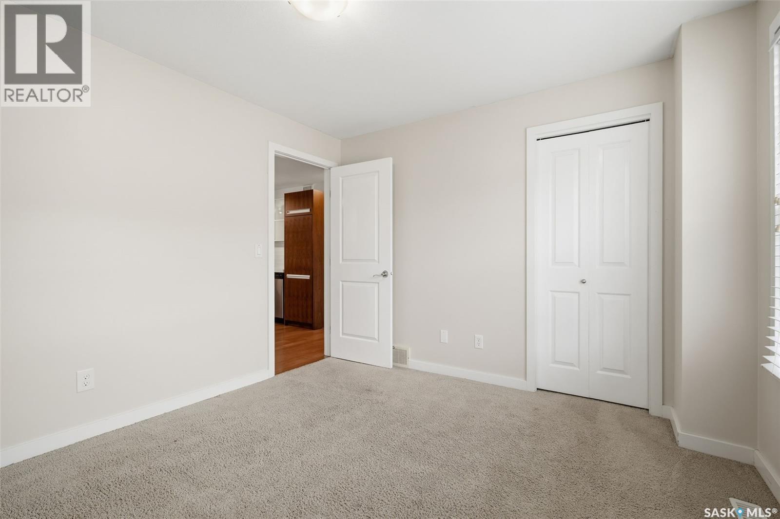 409 1015 Patrick CRESCENT — photo 13