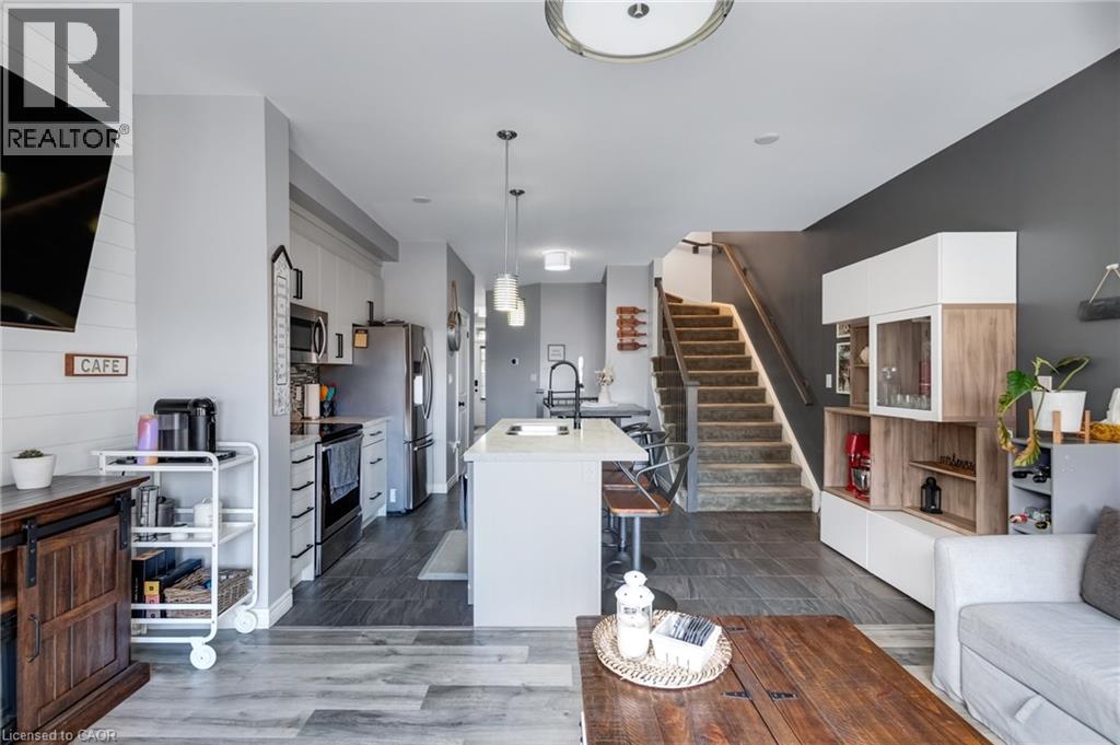 688 DUNN Avenue - 16