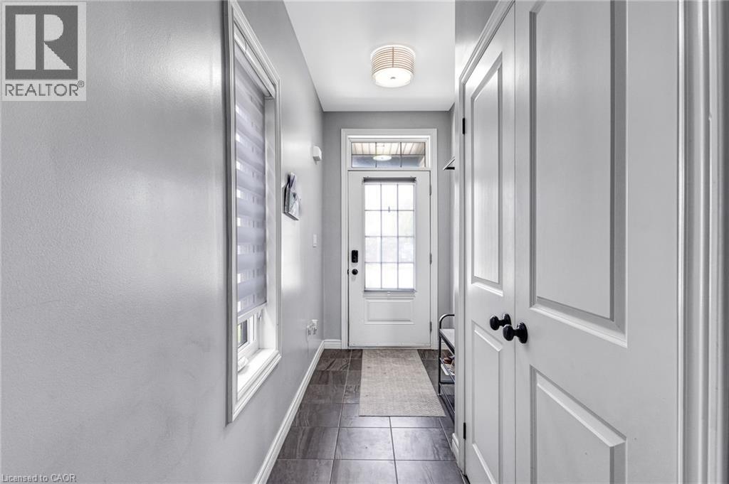 688 DUNN Avenue - 3