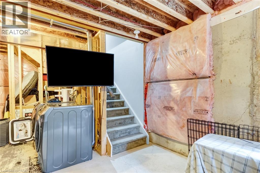 688 DUNN Avenue - 32