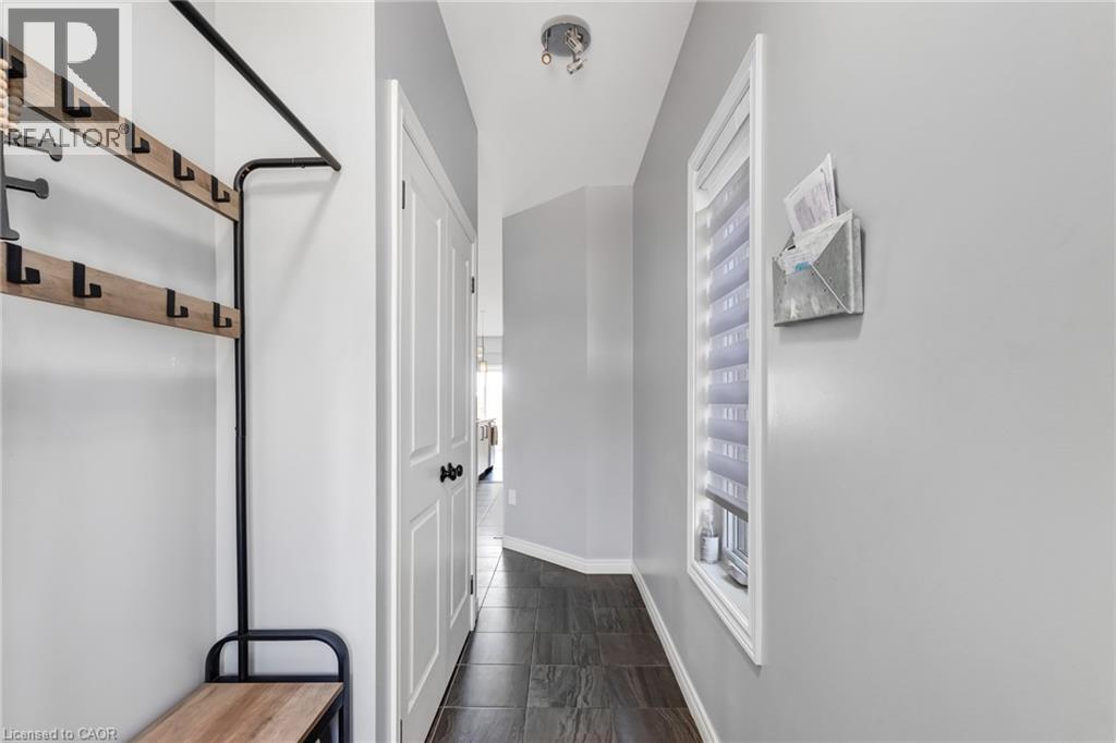 688 DUNN Avenue - 4