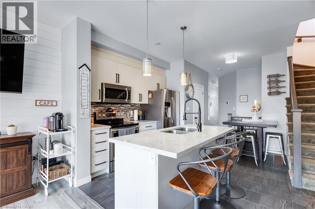 688 DUNN Avenue - 7
