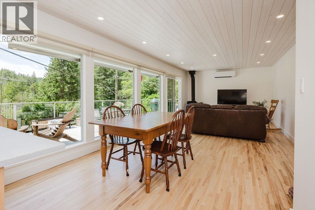 5079 ELLIOT ROAD, Pender Harbour
