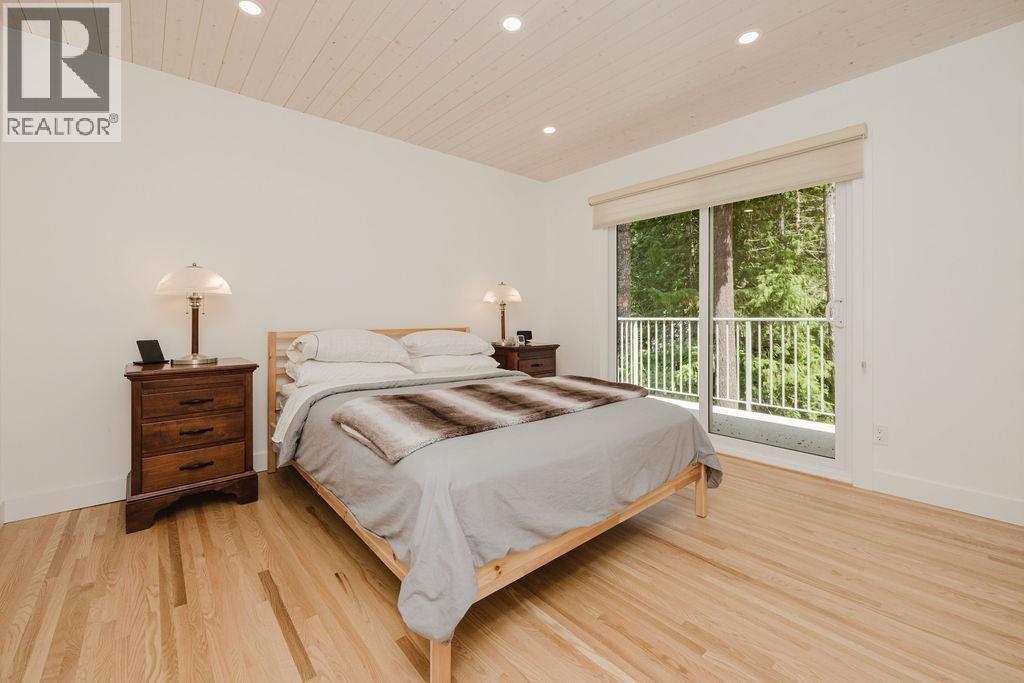 5079 ELLIOT ROAD, Pender Harbour