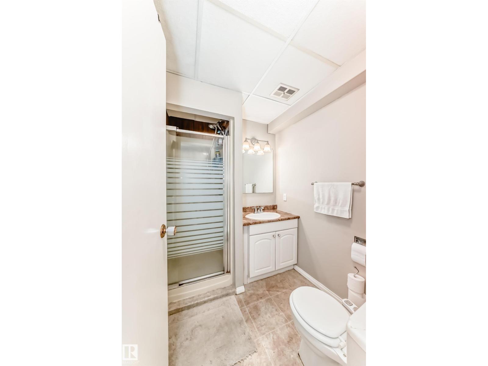 3909 39 AV — photo 50