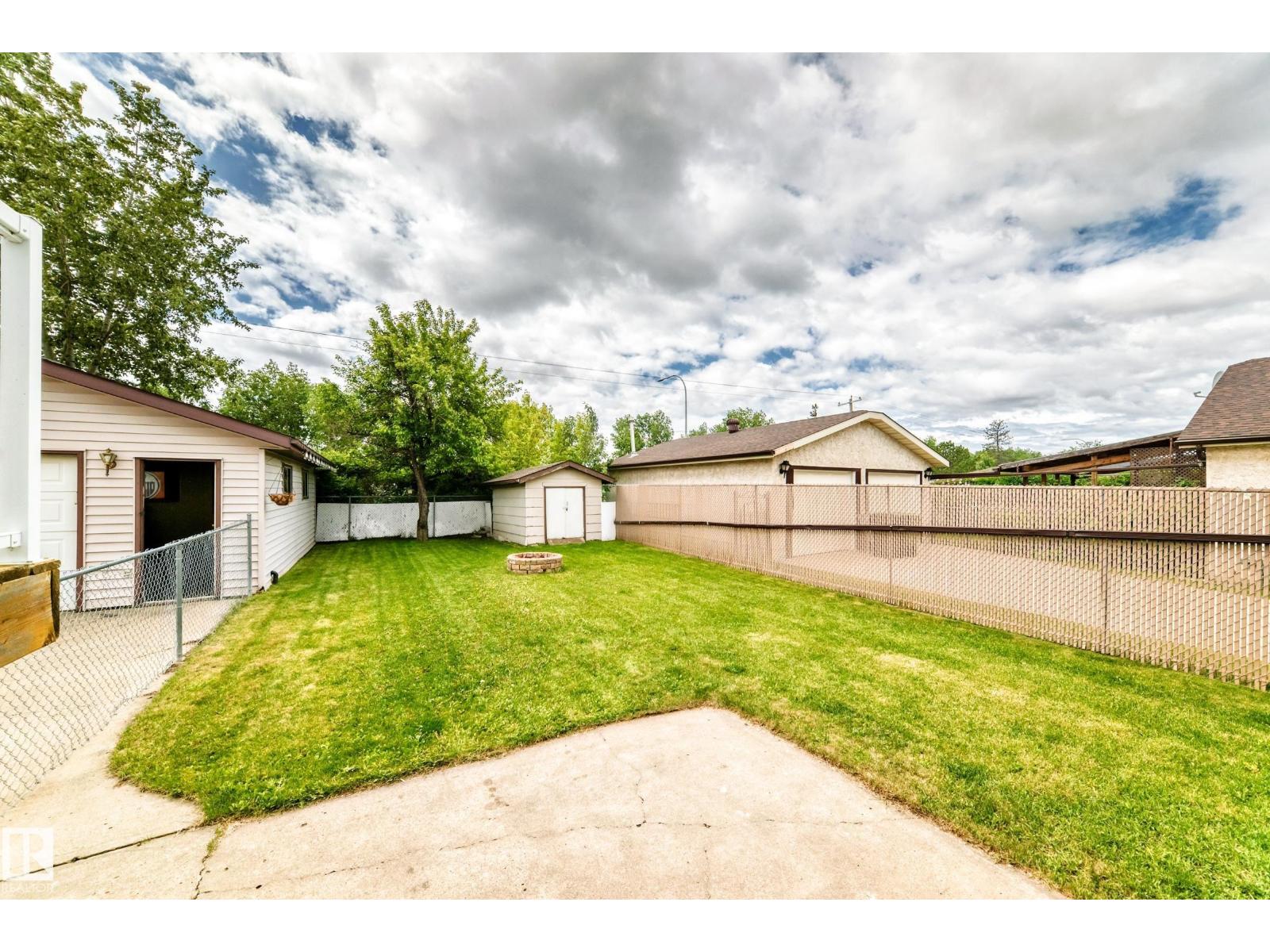 3909 39 AV — photo 55