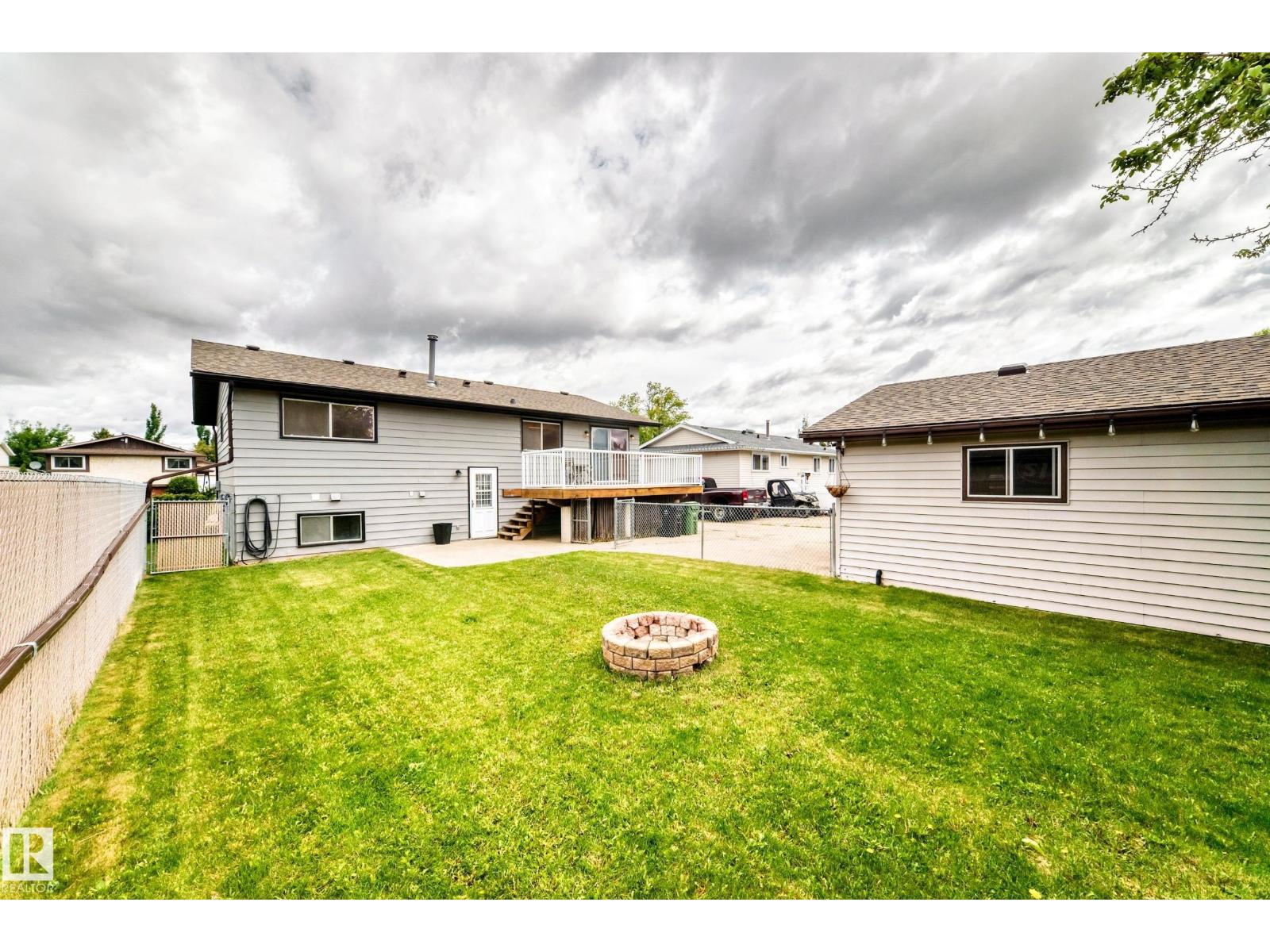 3909 39 AV — photo 57