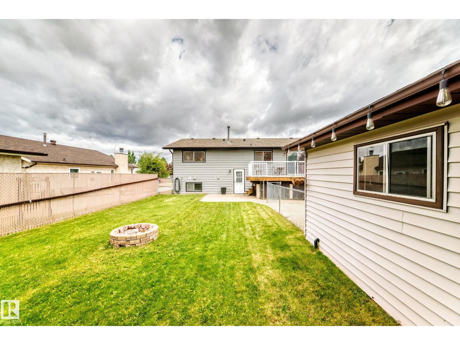 3909 39 AV — photo 58